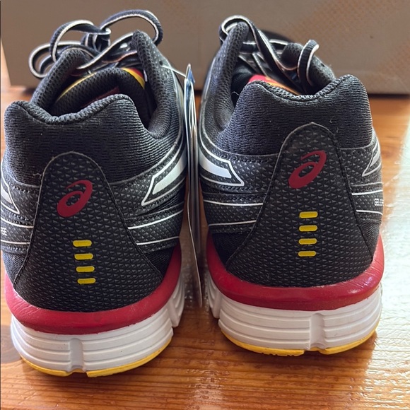 Asics gel chase Black and Red Athletic Shoes - Picture 8 of 12